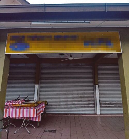 GERAI makan di Medan Selera Pantai Klebang yang diarah tutup. Sumber: Harian Metro