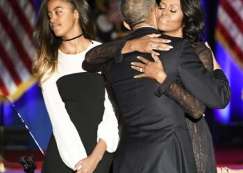 Obama turut menyatakan penghargaan buat isteri tercinta Michelle, kerana sentiasa berada di belakangnya sepanjang tempoh perkhidmatan beliau selaku Presiden Amerika Syarikat. Sumber: TPGImage